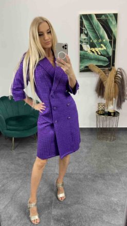 Krátke sakové šaty s dvojradovým zapínanim na gombíky - fialové