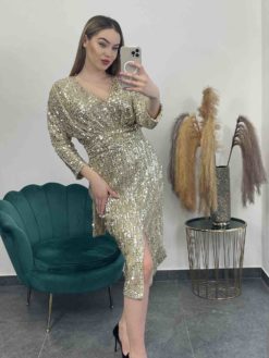 Krátke luxusné šaty s flitrami a rázporkom - zlaté