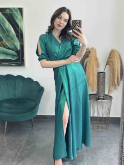 Dlhé elegantné dámske šaty s rázporkom - smaragdovo zelené