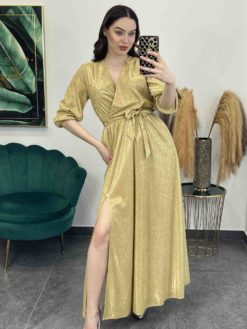 Dámske dlhé trblietkavé šaty s rázporkom - zlaté