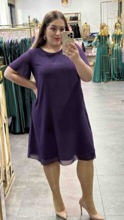 Krátke spoločenské šaty s áčkovou sukničkou - fialové